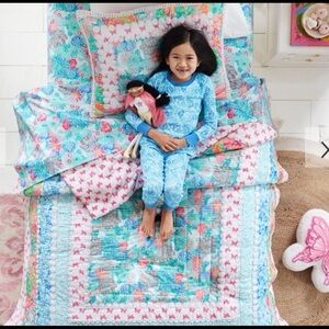 SOLD OUT Lilly Pulitzer Pottery Barn Kids Quilt